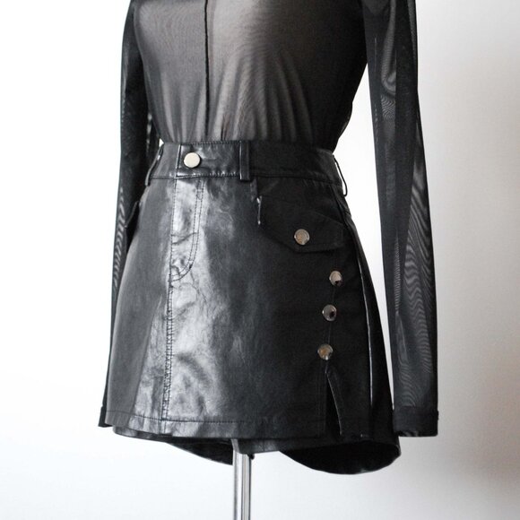 London Fog Vegan Leather Skort - Picture 2 of 5